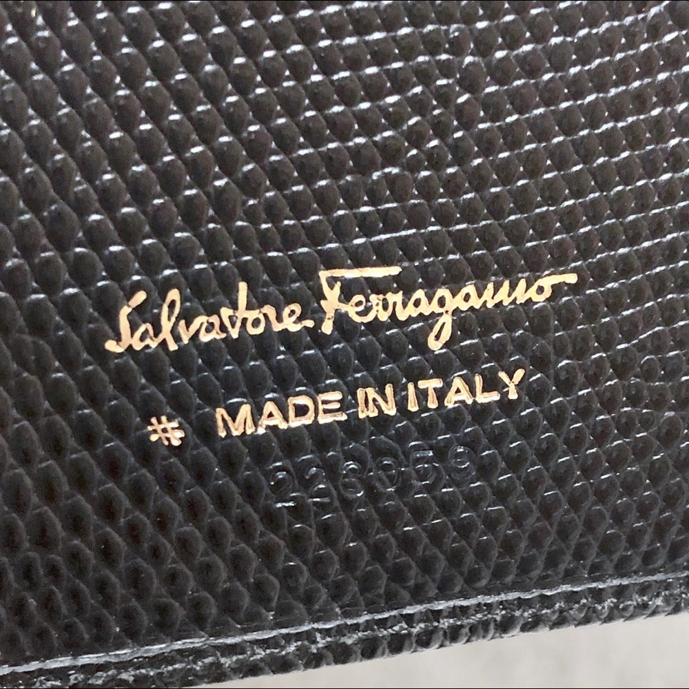 Salvatore Ferragamo Vara black continental wallet - Picture 8 of 8